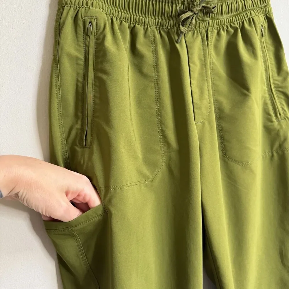 The North Face Forest Olive Green Never Stop Wearing Hiking Pant Size Small